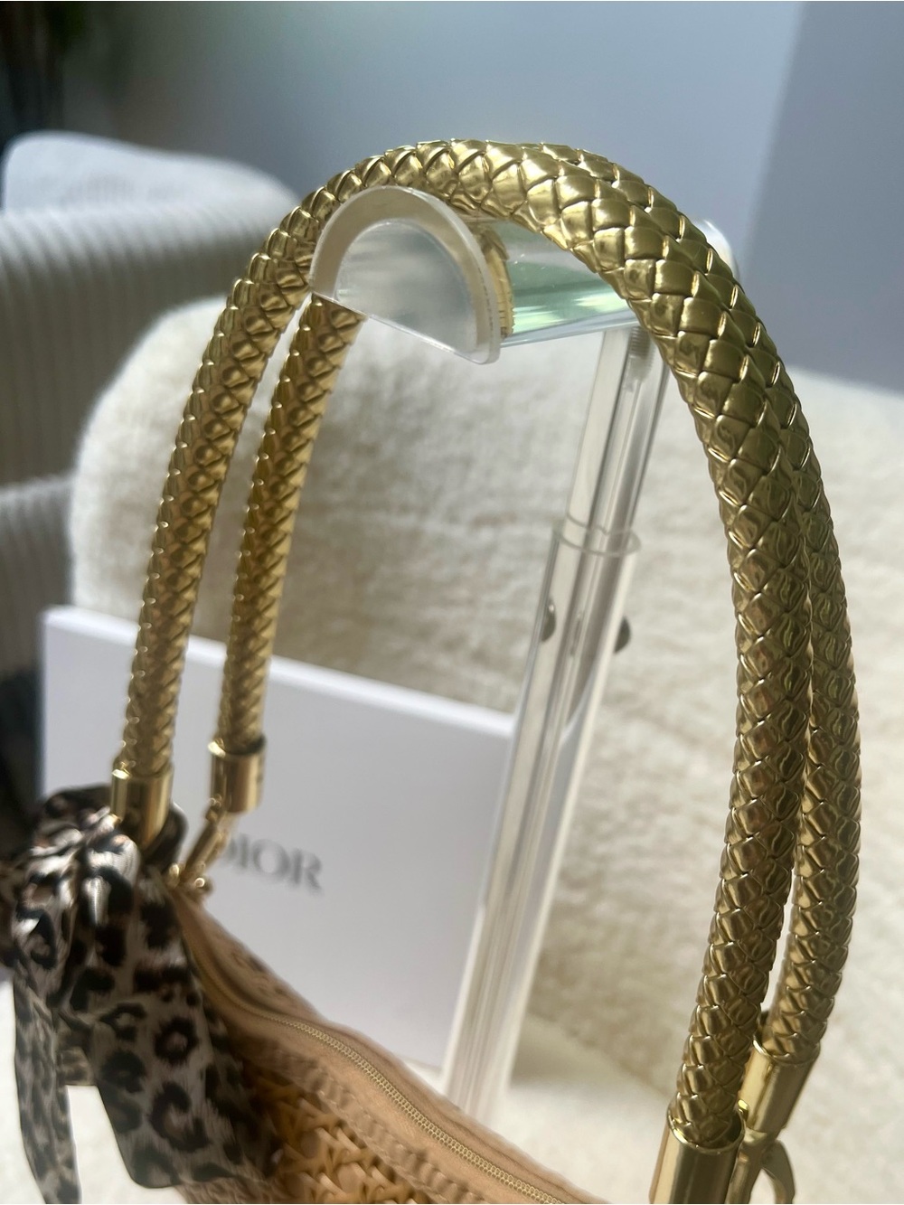 Rare Dior Natural Rattan Upcycled Beauty to Handbag with Removable Straps - Picture 6 of 11